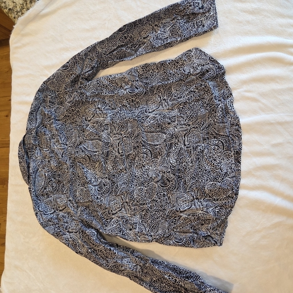 Talbots Paisley Long Sleeve Button Shirt Medium Petitie Black/White - Picture 13 of 14